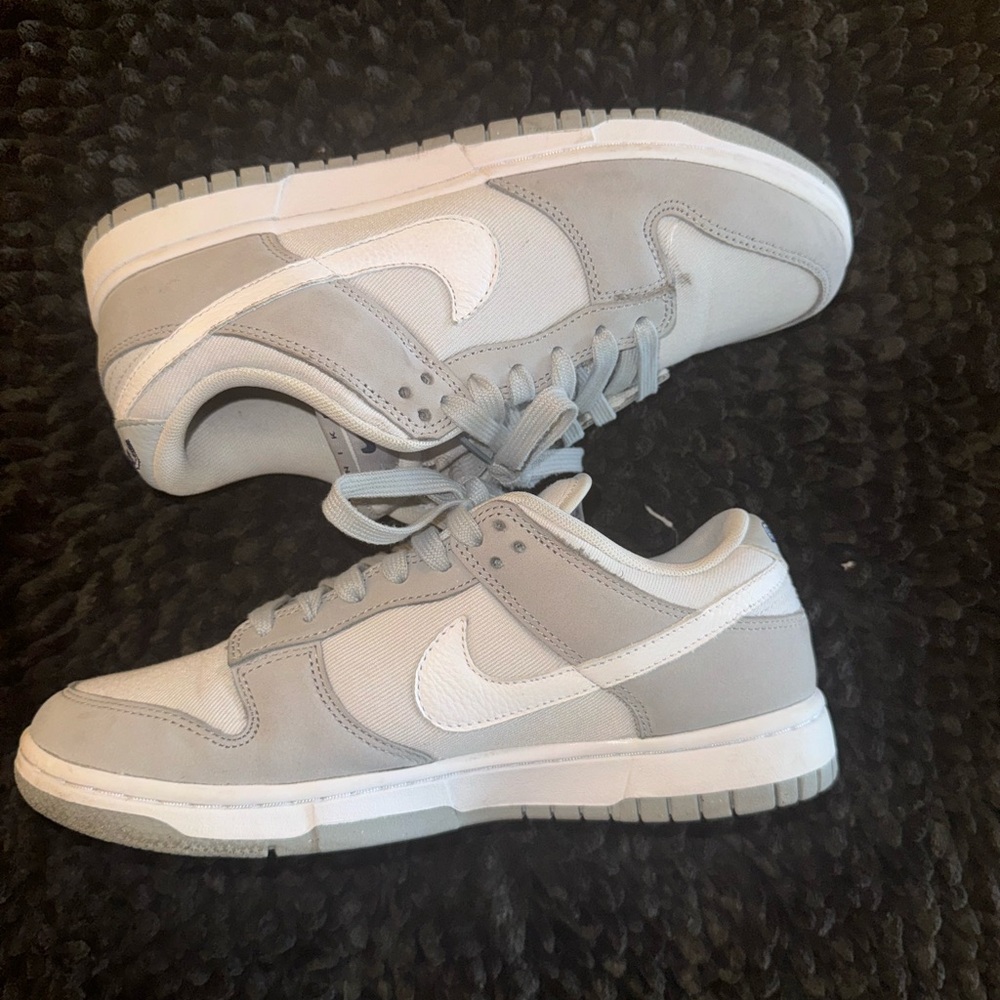 Nike Dunks Grey and White Women Size 8